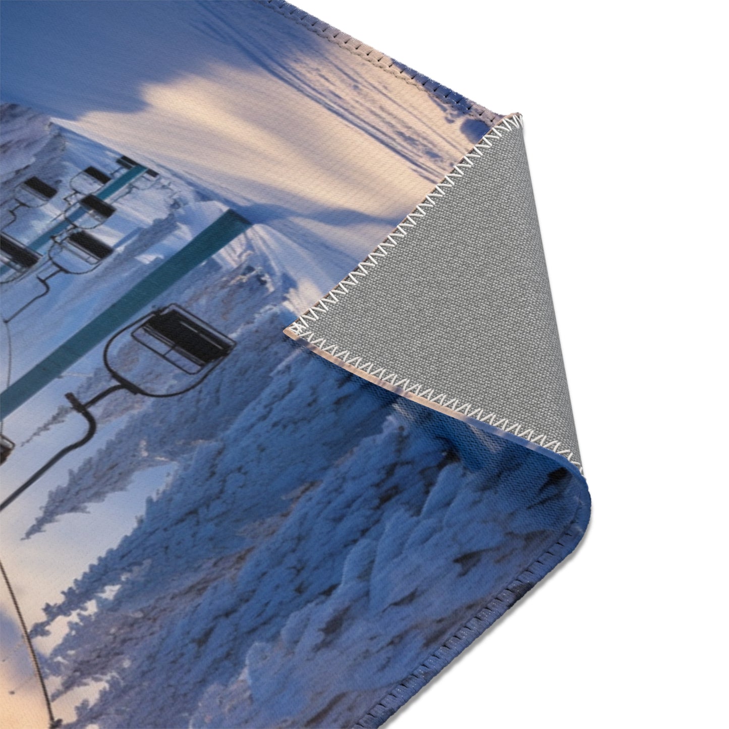 Ski Lift Hochformat